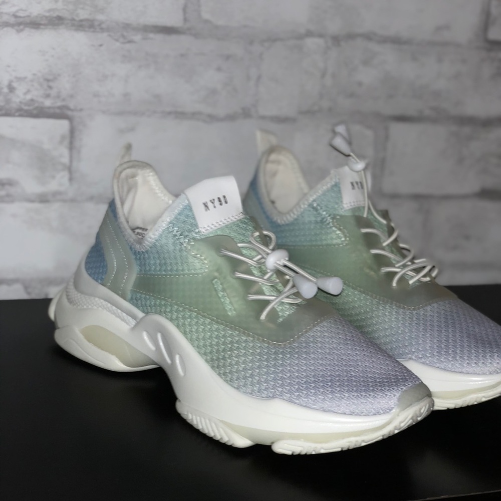 Steve Madden Myles sneaker